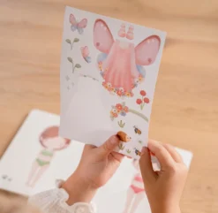 Aankleed- en stickerboek Rosa & Friends