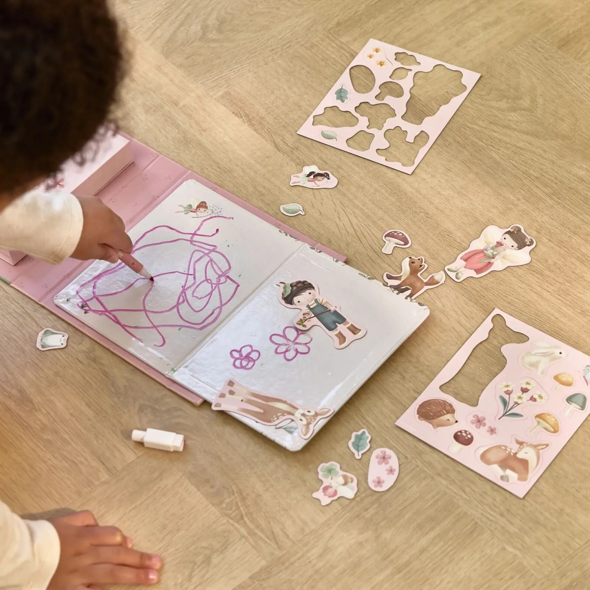 Magnetisch speelboek - Rosa