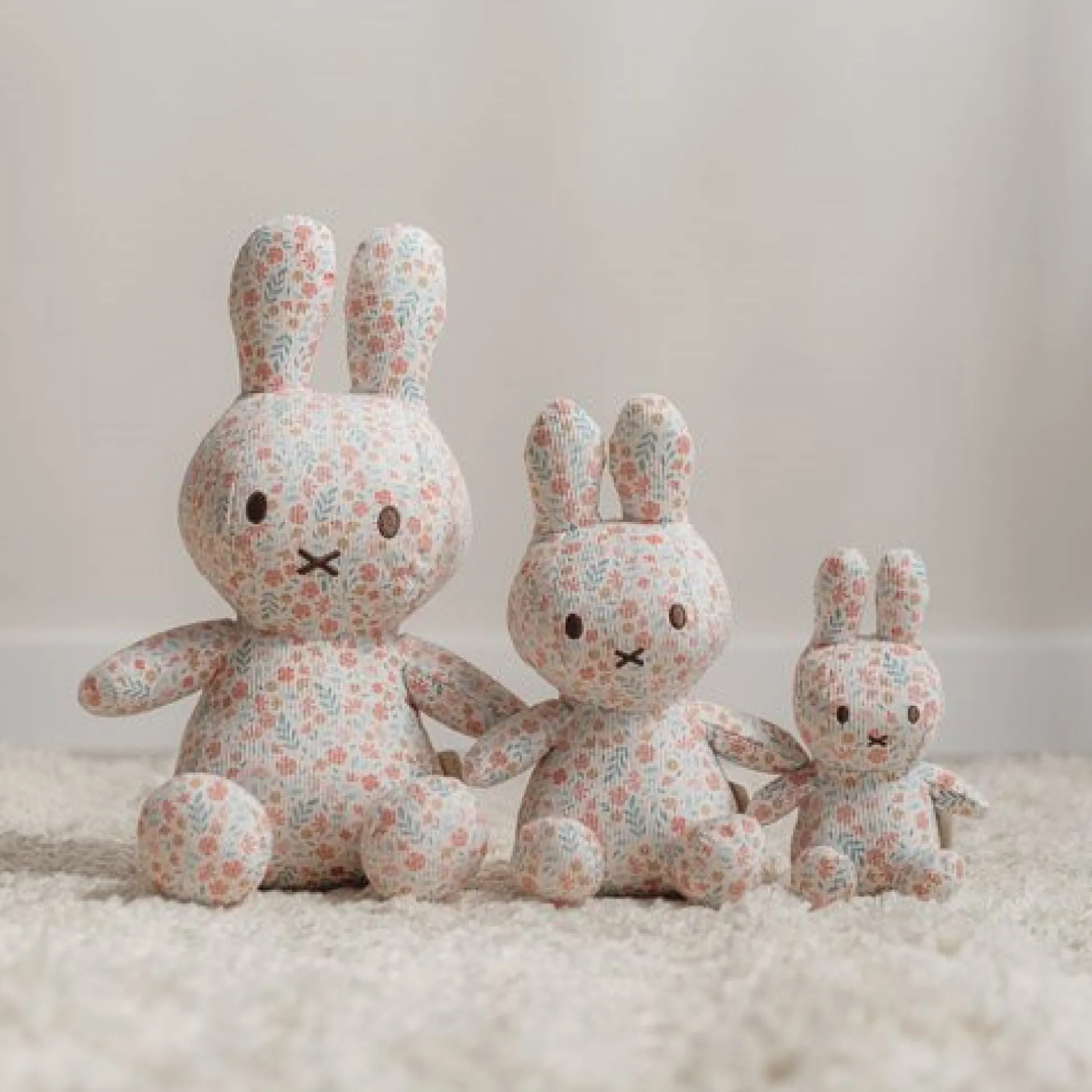 nijntje knuffel all-over print 20 cm - Roze - Lucky Blossom