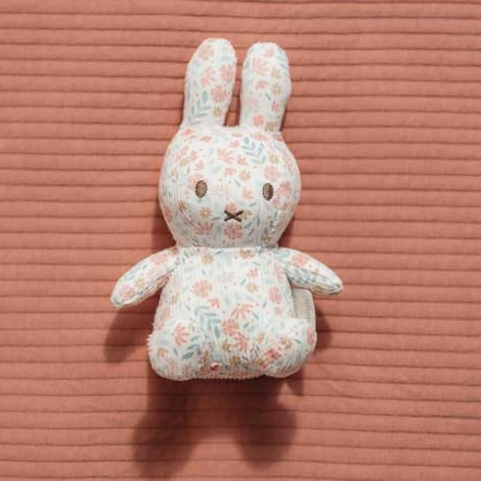 nijntje knuffel all-over print 15 cm - Roze - Lucky Blossom