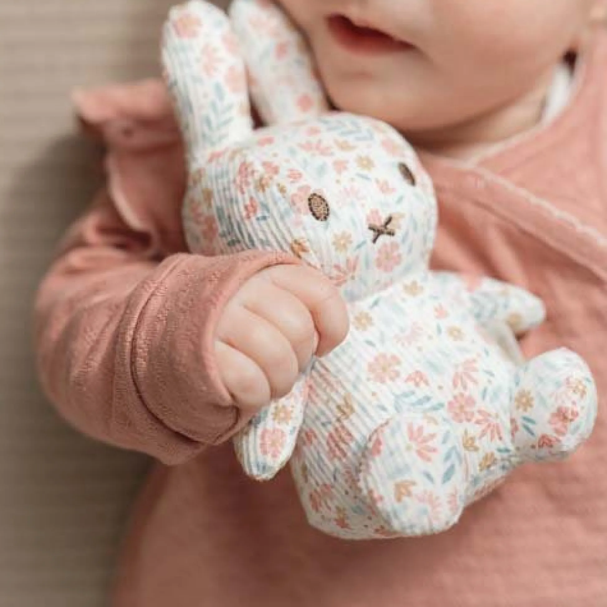nijntje knuffel all-over print 15 cm - Roze - Lucky Blossom