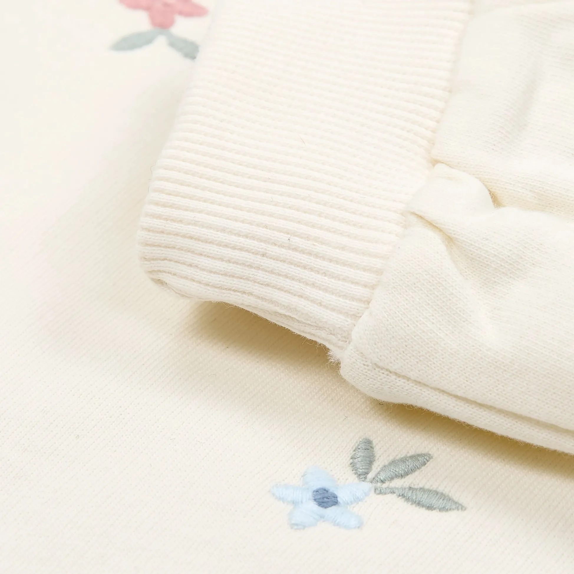 Sweater - Wit- Bloemenprint